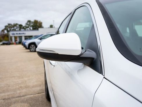 Used 2020 Kia Optima LX image 22