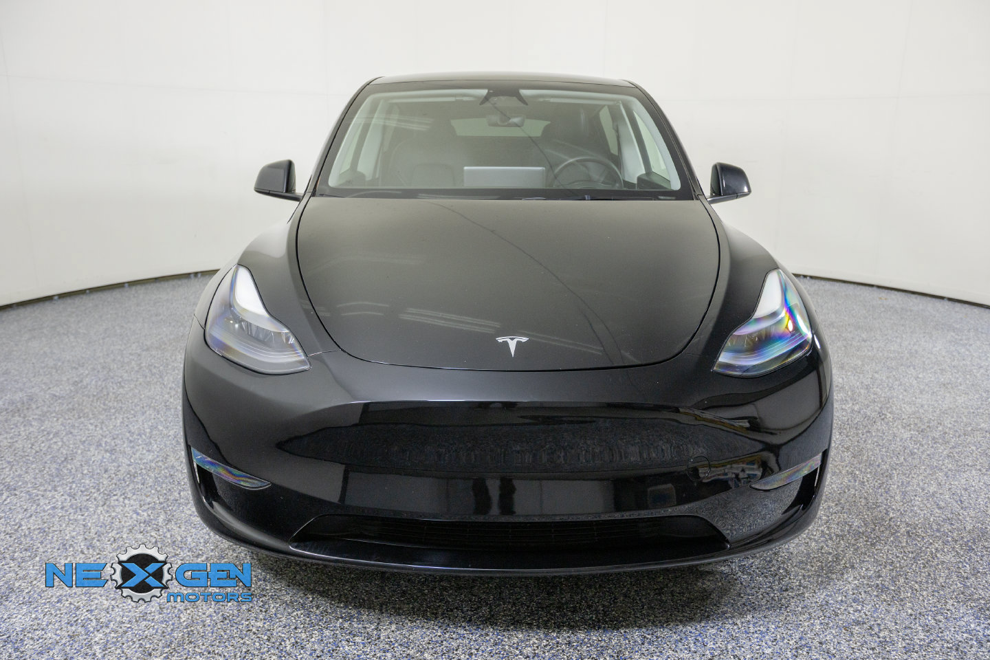 Used 2024 Tesla Model Y Performance AWD/4WD image 3