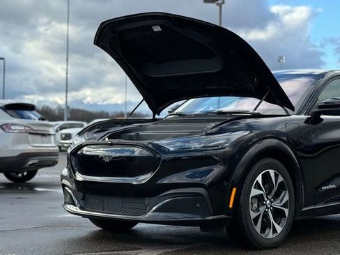 Used 2022 Ford Mustang Mach-E Premium image 37