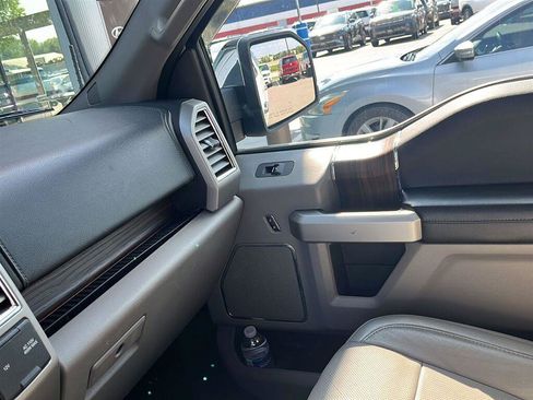 Used 2016 Ford F150 Lariat AWD/4WD image 4