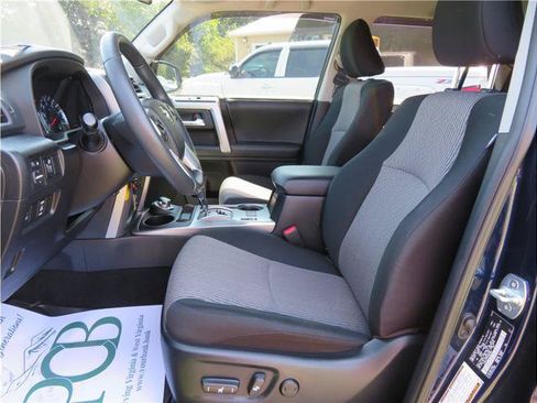 Used 2019 Toyota 4Runner SR5 AWD/4WD image 3