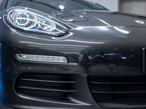 Used 2015 Porsche Panamera image 17