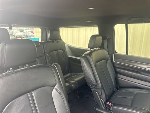 Used 2024 Jeep Wagoneer Series II AWD/4WD image 10