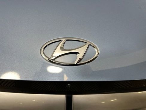 Used 2024 Hyundai Ioniq 5 Limited image 9