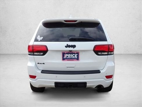 Used 2019 Jeep Grand Cherokee Altitude AWD/4WD image 3