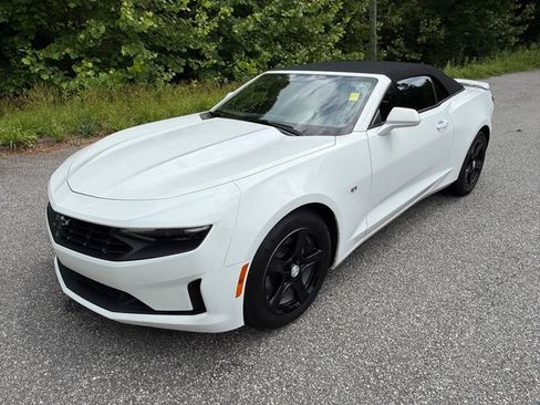 Used 2023 Chevrolet Camaro LT RWD image 19