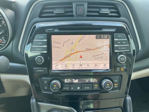 Used 2022 Nissan Maxima Platinum w/ Sport Mat Group FWD image 21