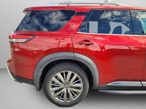 Used 2022 Nissan Pathfinder SL w/ SL Premium Package image 27