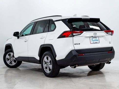Used 2025 Toyota RAV4 XLE AWD/4WD image 27