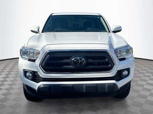Used 2023 Toyota Tacoma SR5 RWD image 2
