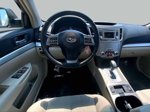Used 2014 Subaru Legacy 2.5i Premium AWD/4WD image 6