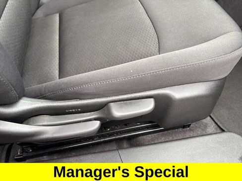 Used 2023 Chevrolet Malibu LT FWD image 40