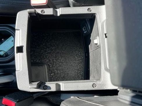 Used 2021 Jeep Wrangler Unlimited Sahara AWD/4WD image 17