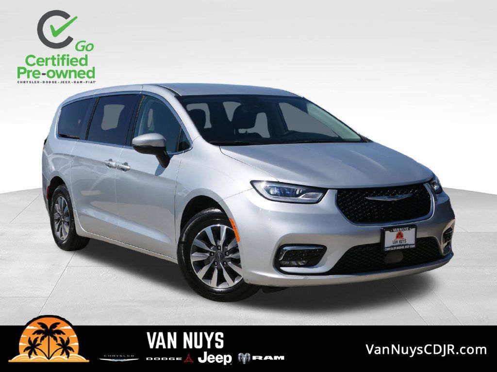 Certified 2023 Chrysler Pacifica Touring-L FWD image 1