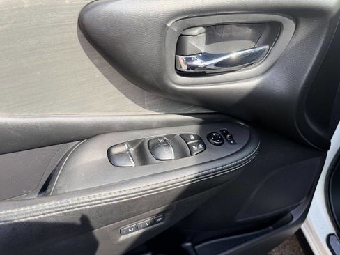 Used 2017 Nissan Murano SL image 9