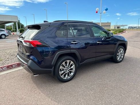 Used 2019 Toyota RAV4 Limited w/ Cold Weather Package AWD/4WD image 28