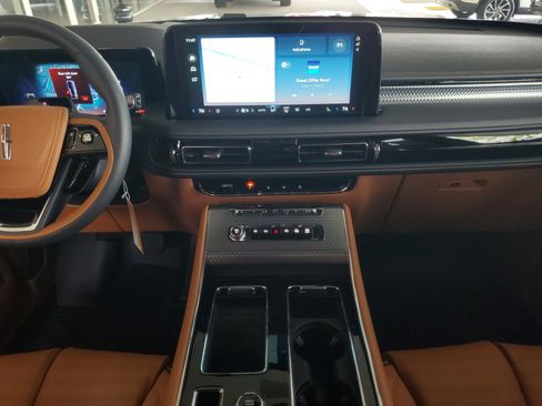 New 2026 Lincoln Aviator Black Label w/ Dynamic Handling Package AWD/4WD image 26