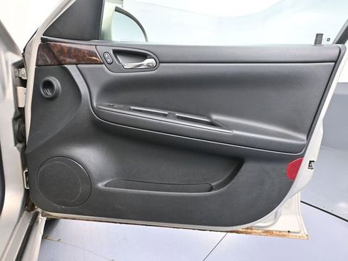 Used 2012 Chevrolet Impala LT image 39