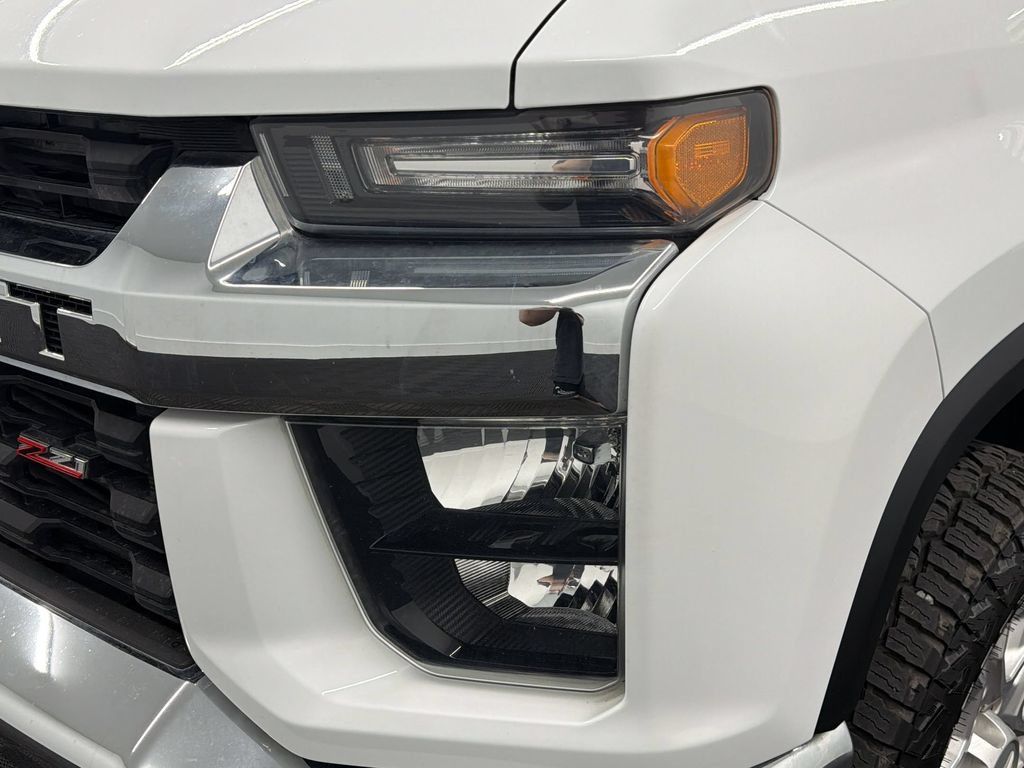 Used 2021 Chevrolet Silverado 2500 LT w/ Z71 Off-Road Package AWD/4WD image 12