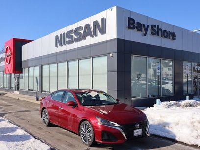 Certified 2025 Nissan Altima 2.5 SL