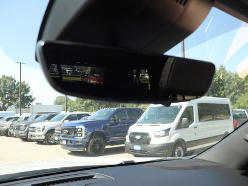 Used 2023 Chevrolet Suburban High Country AWD/4WD image 24