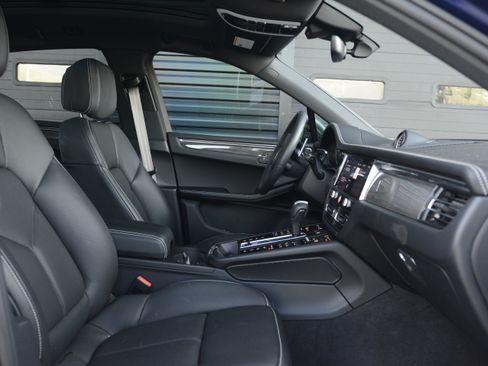 Certified 2026 Porsche Macan Turbo AWD/4WD image 26
