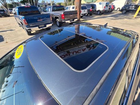 Used 2020 Toyota Avalon Touring w/ Advanced Safety Package image 15