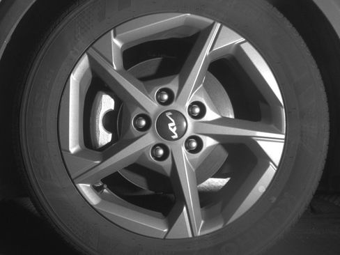 Used 2025 Kia K4 LXS image 12