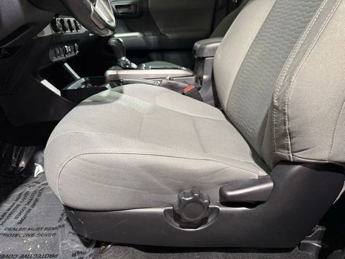 Used 2019 Toyota Tacoma SR5 image 13