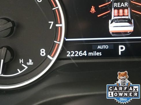 Used 2023 Nissan Rogue SV AWD/4WD image 32