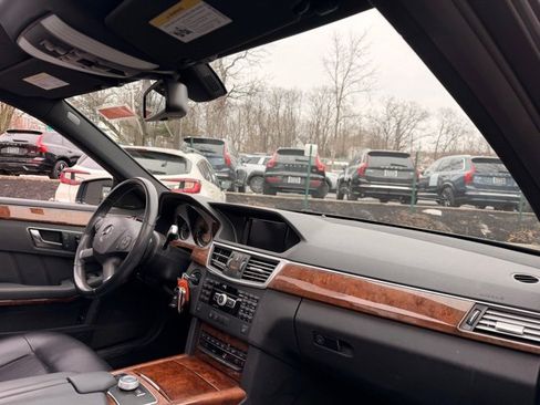 Used 2012 Mercedes-Benz E 350 4MATIC Sedan image 2