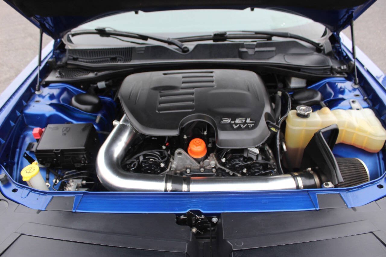 Used 2019 Dodge Challenger GT w/ Plus Package RWD image 8