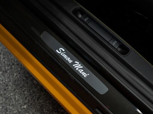 Used 2019 Porsche 911 Speedster RWD image 40