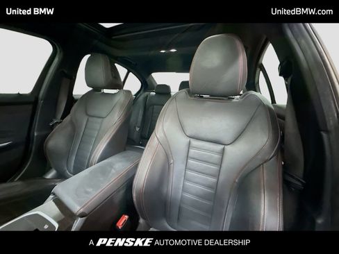 Used 2019 BMW 330i Sedan w/ Premium Package image 5