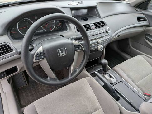Used 2009 Honda Accord LX-P image 2