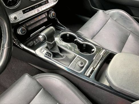 Used 2020 Kia Stinger GT-Line w/ Sun & Sound Package RWD image 32