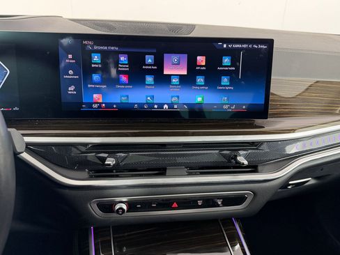 Used 2024 BMW X7 xDrive40i w/ Premium Package image 24