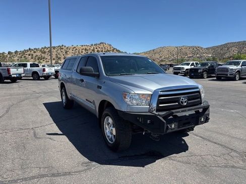 Used 2012 Toyota Tundra 4x4 Double Cab w/ SR5 Pkg image 3
