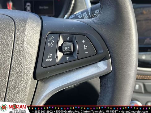 Certified 2022 Chevrolet Trax LT w/ Driver Confidence Package image 23