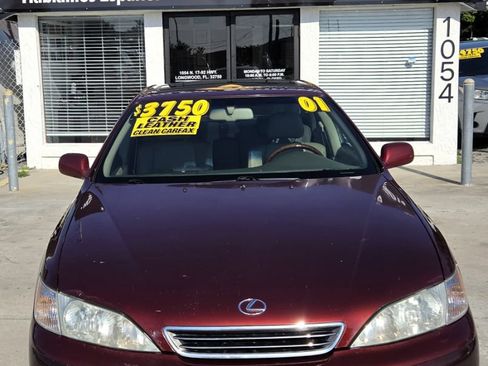Used 2001 Lexus ES 330 FWD image 3
