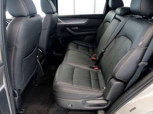 Certified 2024 MAZDA CX-90 Plug-In Hybrid w/ Preferred AWD/4WD image 28