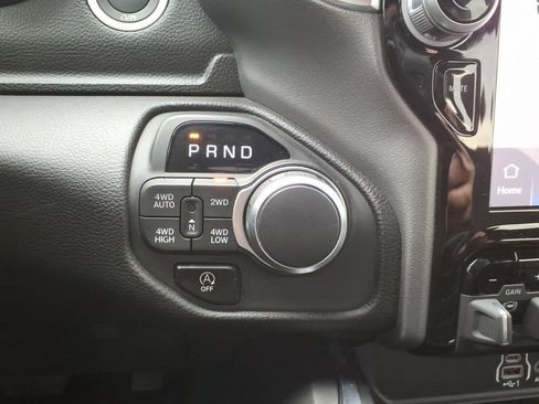Used 2025 RAM 1500 Big Horn AWD/4WD image 23