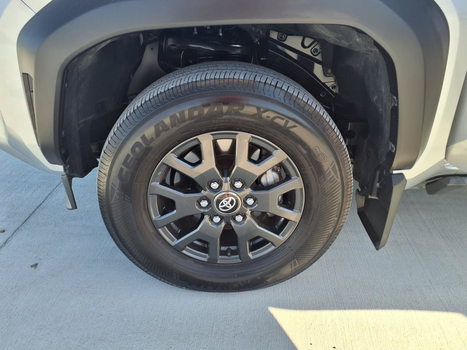 Used 2025 Toyota 4Runner SR5 AWD/4WD image 30