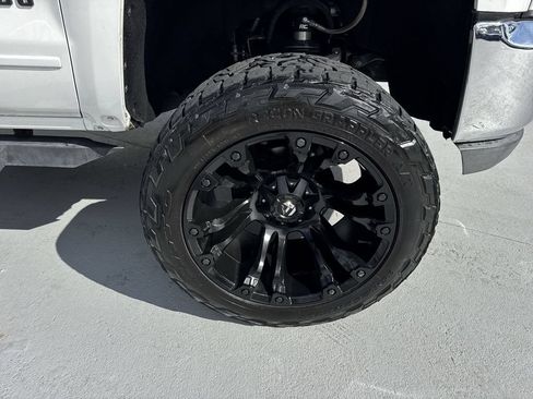 Used 2018 Chevrolet Silverado 1500 LT w/ All Star Edition AWD/4WD image 58