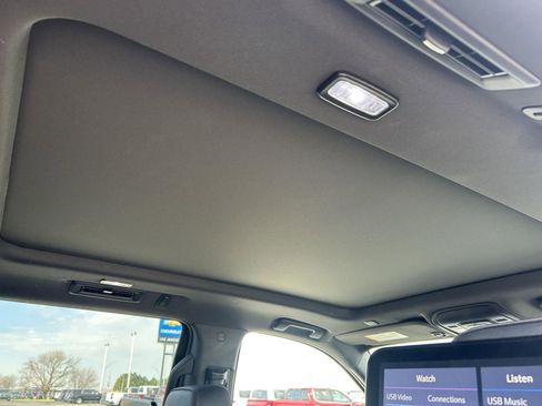 Used 2021 Chevrolet Tahoe RST w/ Rear Media and Nav Package image 19