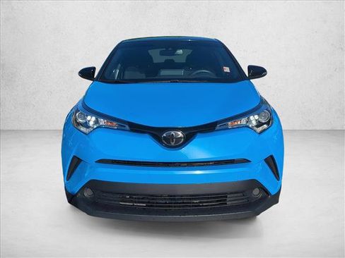 Used 2019 Toyota C-HR XLE image 2