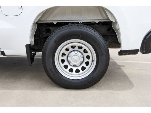 Used 2024 Chevrolet Silverado 1500 W/T w/ WT Value Package AWD/4WD image 31