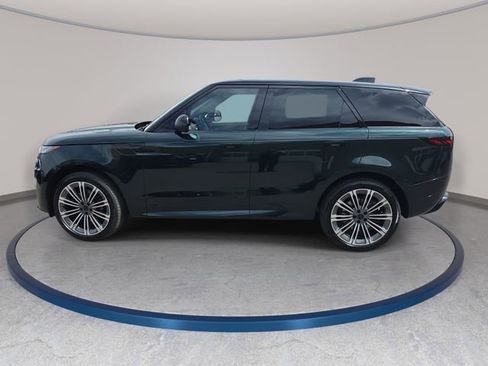 New 2026 Land Rover Range Rover Sport Dynamic SE AWD/4WD image 8