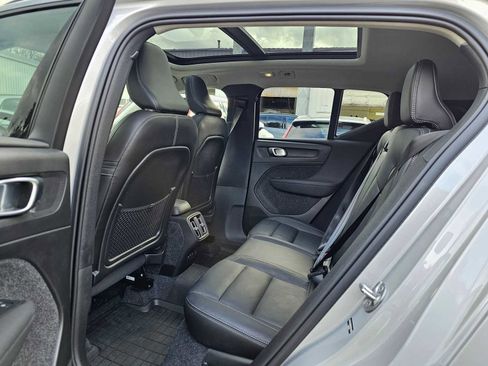 Used 2025 Volvo XC40 B5 Plus w/ Climate Package AWD/4WD image 22