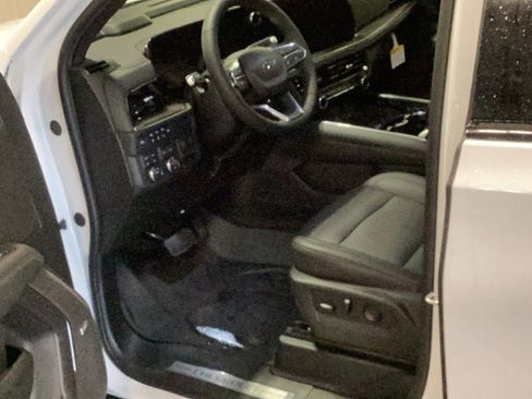 New 2026 Chevrolet Tahoe Z71 w/ Comfort Package AWD/4WD image 10